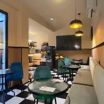 Отель Hografic 2*