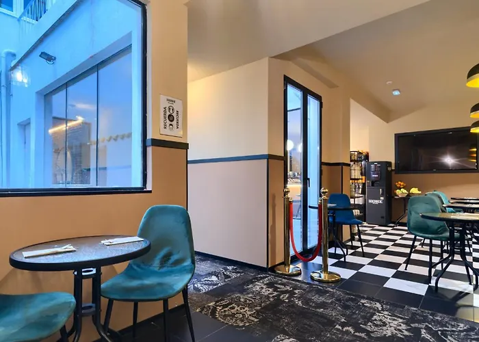 Hotel Hografic 2*