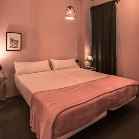 Otel Hografic 2*