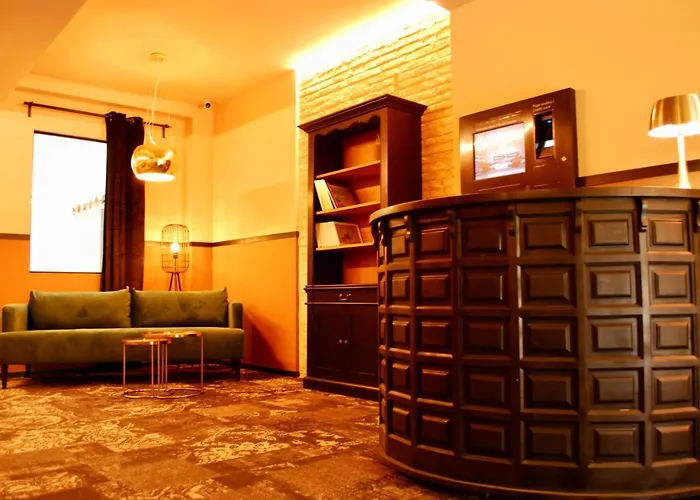 Hografic Hotel 2*